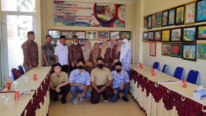 Kunjungan dari SMA PGRI PAYAKUMBUH