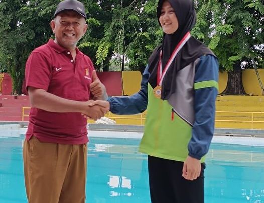 Intan Dwi Putri Juara I Renang Putri Mewakili Sumbar ke Tingkat Nasional