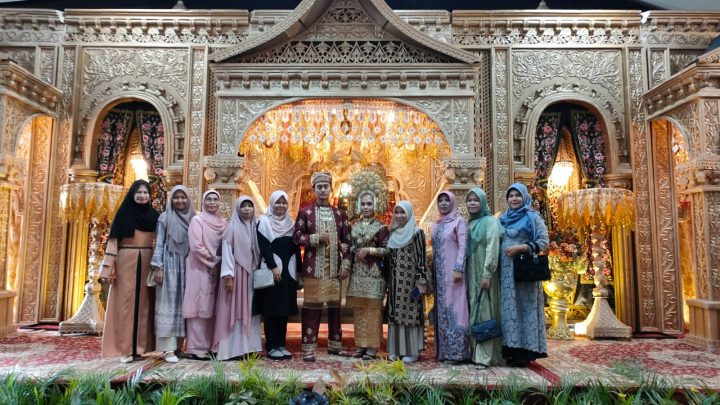 Menghadiri Undangan Resepsi Anak Bpk Syafwandi, Guru Pensiunan SMAN 1 Payakumbuh