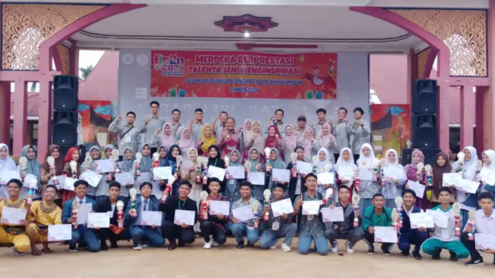 Prestasi Gemilang SMAN 1 Payakumbuh pada Ajang FLS2N Jenjang SMA Tingkat Kota Payakumbuh Tahun 2024