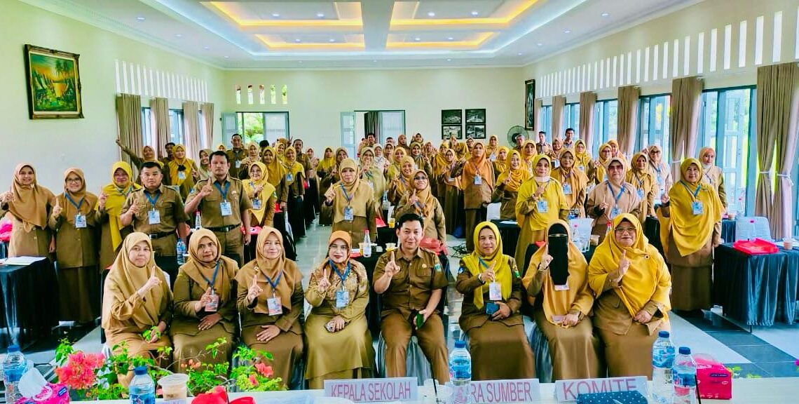 Lokakarya Hari Pertama SMAN 1 Payakumbuh: Penyusunan KSP Berbasis Analisis Rapor Pendidikan