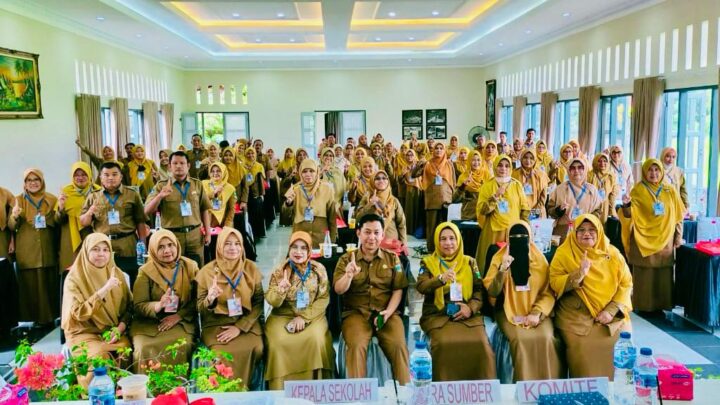 Lokakarya Hari Pertama SMAN 1 Payakumbuh: Penyusunan KSP Berbasis Analisis Rapor Pendidikan