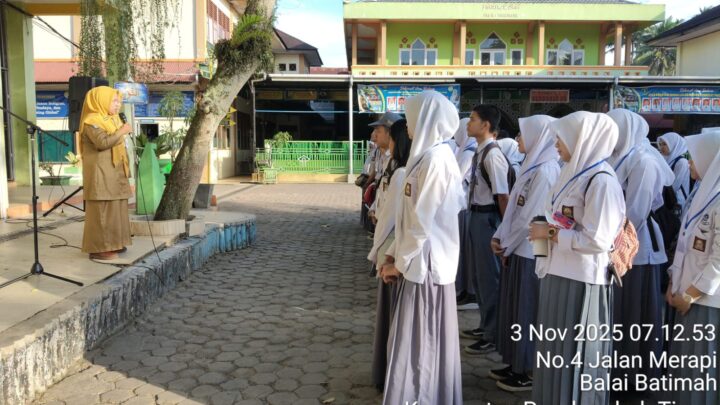 Pelaksanaan Tes Kompetensi Akademik (TKA) Hari Pertama di SMAN 1 Payakumbuh Berjalan Lancar